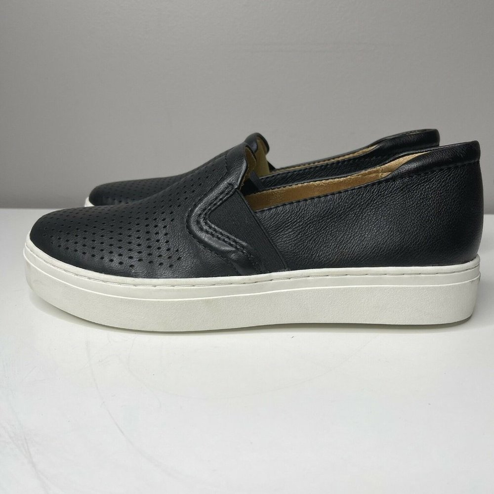 NATURALIZER Womens Carly Leather Black Slip On Loafers 8W EUC